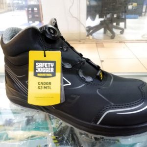 sepatu safety